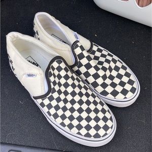 VANS Classic Canvas Slip-Ons